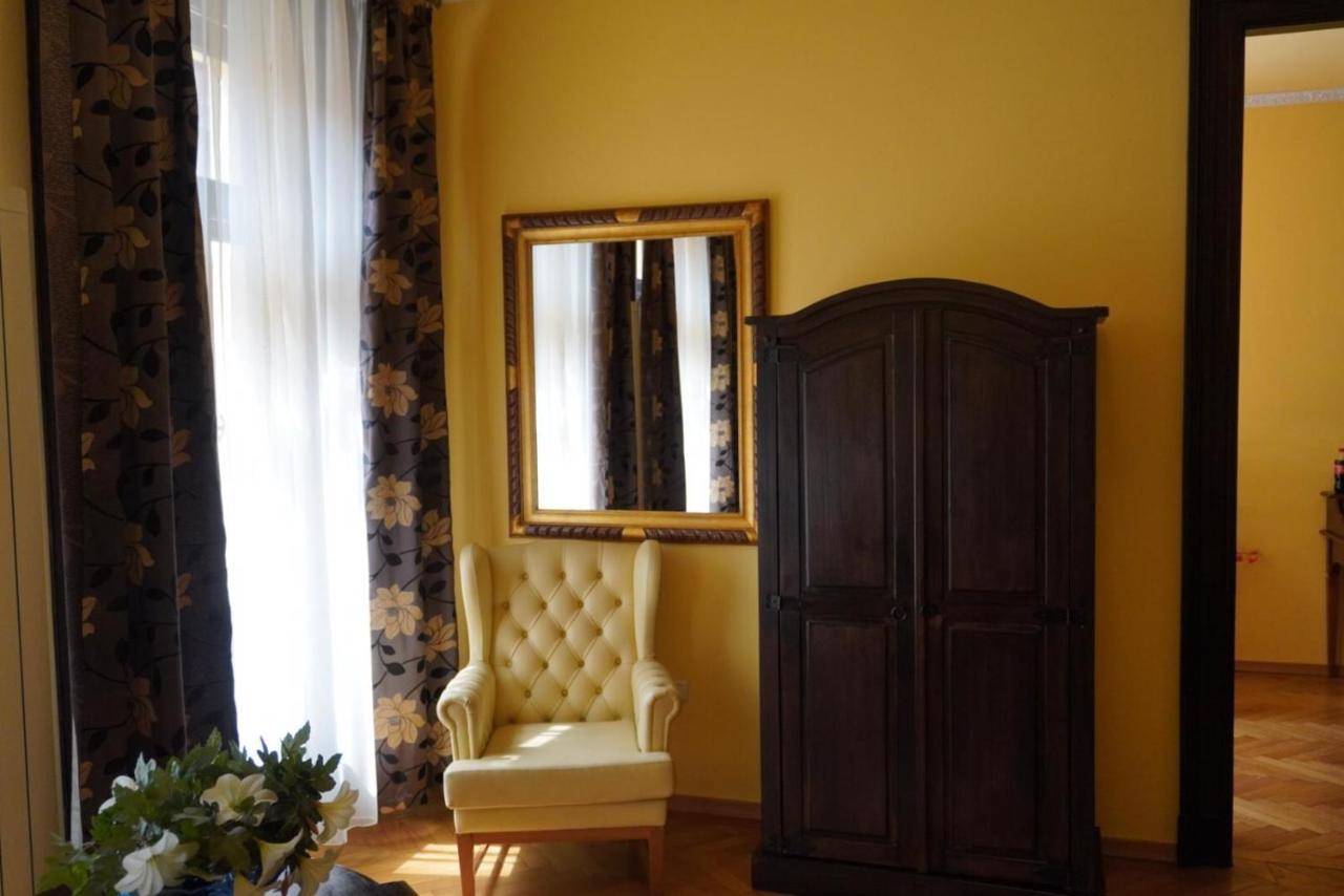 Casa Republicii Hotel Brassó Kültér fotó