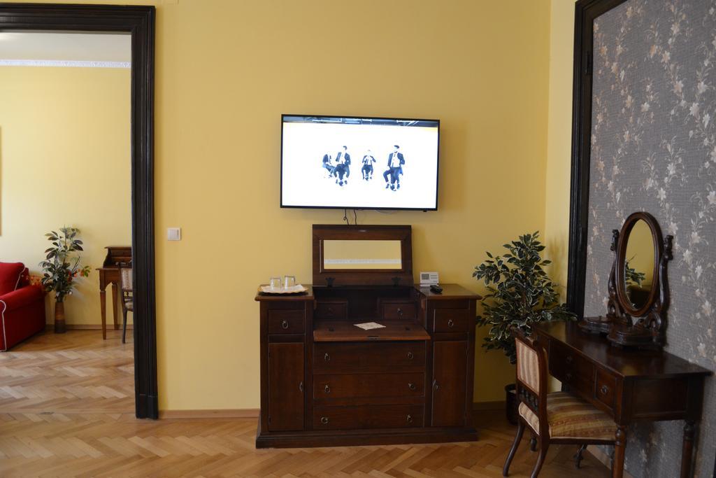 Casa Republicii Hotel Brassó Szoba fotó