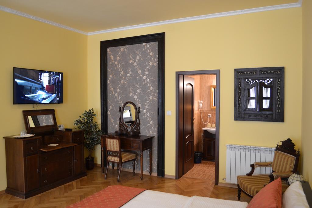 Casa Republicii Hotel Brassó Szoba fotó